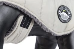 Beeztees Bobby - Hondenjas - Taupe - 52 Cm 11 Beeztees Bobby - Hondenjas - Taupe - 52 Cm -Hondenbenodigdheden Web 0766659 det5