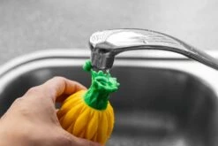 Beeztees Fill-N-Freeze Fruit - Hondenspeelgoed - Silicone - Assorti - 12,5x11x3 Cm + 12x6,5x6,5 Cm -Hondenbenodigdheden Webimage 0625973 sfeer4